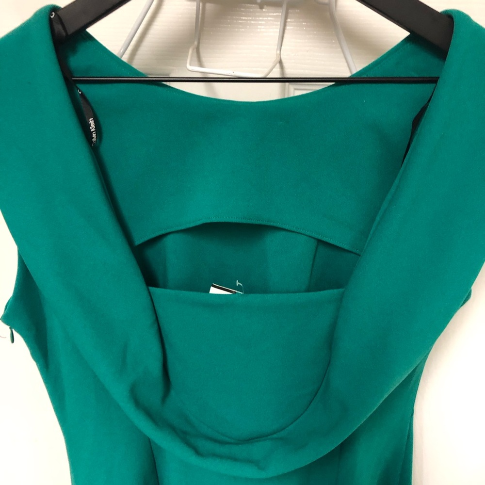 Calvin Klein Elegant Green Sleeveless Dress - Picture 7 of 16